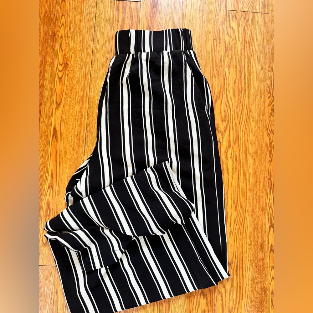 Charming Charlie’s Black and White Striped wide leg pants